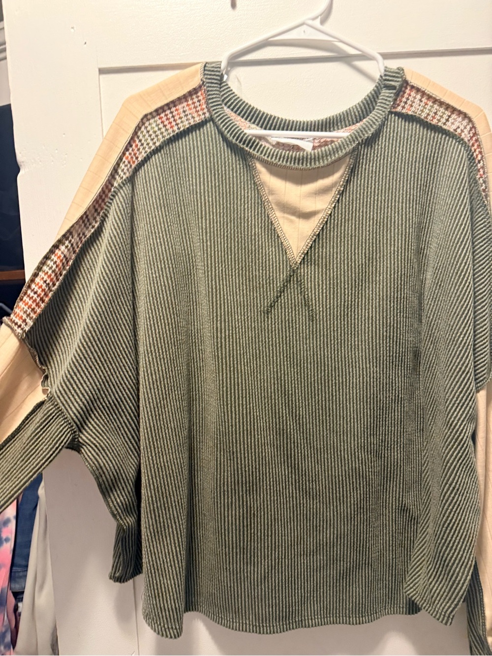 Women’s Olive Green Ribbed Pullover Sweater